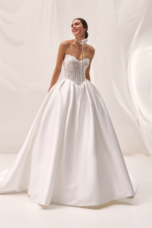 NAGER Wedding Dress Pronovias collection 2027 | Boutique Paris