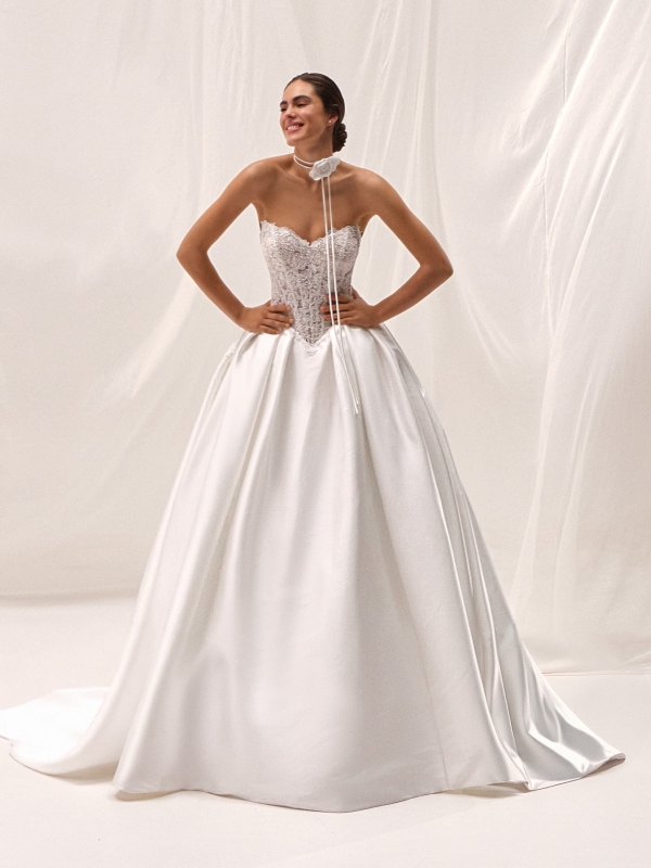 NAGER Wedding Dress Pronovias collection 2027 | Boutique Paris NAGER Wedding Dress Pronovias collection 2027 | Boutique Paris