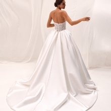 NAGER Wedding Dress Pronovias collection 2027 | Boutique Paris NAGER Wedding Dress Pronovias collection 2027 | Boutique Paris