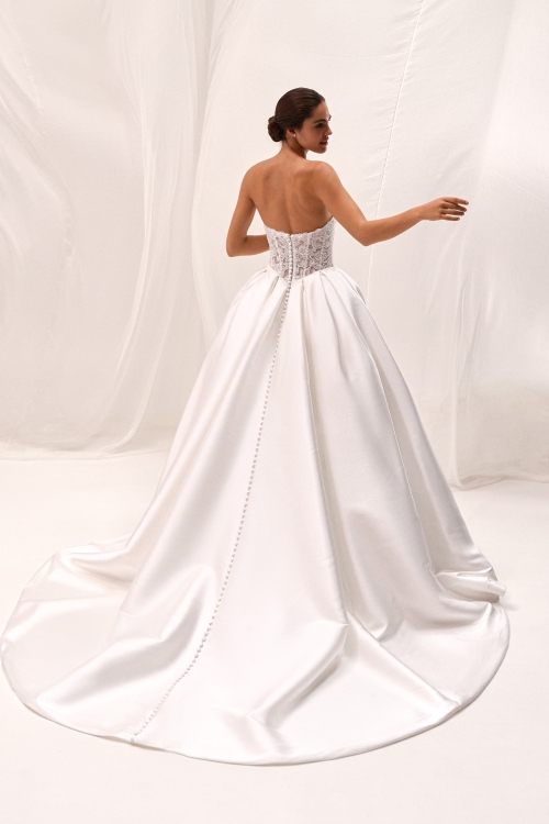 NAGER Wedding Dress Pronovias collection 2027 | Boutique Paris