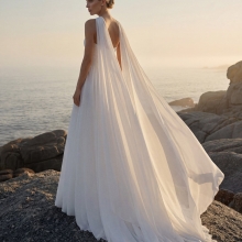 SURENDER Wedding Dress Pronovias collection 2027 | Boutique Paris SURENDER Wedding Dress Pronovias collection 2027 | Boutique Paris