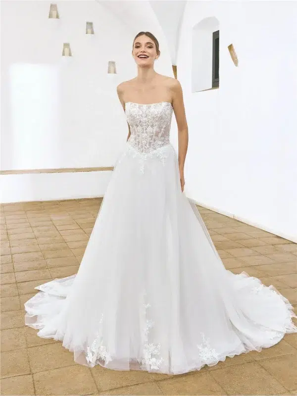 Robe de Mariée SAMPA White One Collection 2027 | Paris Robe de Mariée SAMPA White One Collection 2027 | Paris