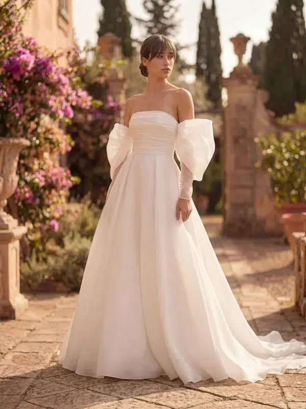 Robe de mariée THEODELLE St Patrick studio collection 2027 | Paris Robe de mariée THEODELLE St Patrick studio collection 2027 | Paris