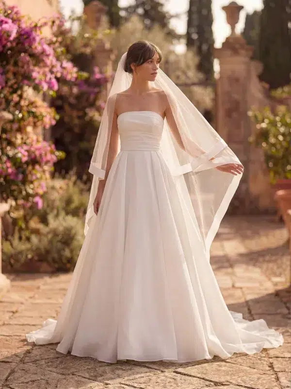 Robe de mariée THEODELLE St Patrick studio collection 2027 | Paris Robe de mariée THEODELLE St Patrick studio collection 2027 | Paris