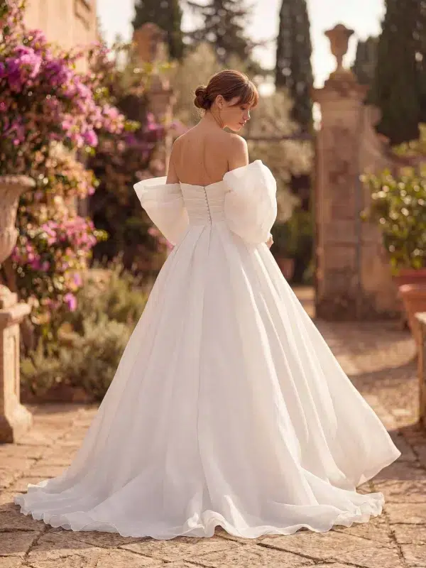 Robe de mariée THEODELLE St Patrick studio collection 2027 | Paris Robe de mariée THEODELLE St Patrick studio collection 2027 | Paris