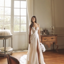 Robe de Mariée KASSEL de WONA CONCEPT| Boutique Paris Robe de Mariée KASSEL de WONA CONCEPT| Boutique Paris