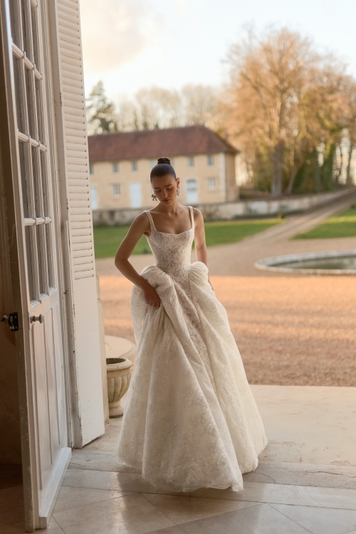 MARION Wedding Dress WONA CONCEPT collection 2027 | Boutique Paris
