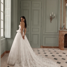 PRIME Wedding Dress WONA CONCEPT collection 2027 | Boutique Paris