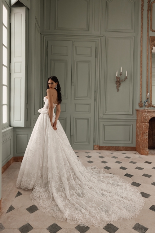PRIME Wedding Dress WONA CONCEPT collection 2027 | Boutique Paris