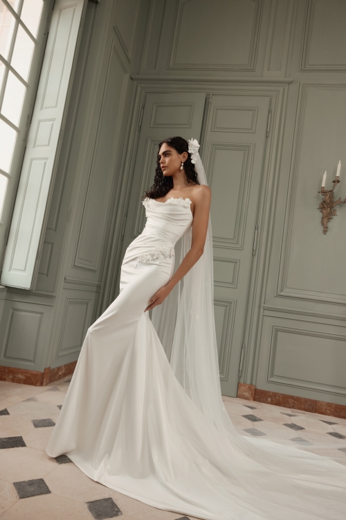 VELARE Wedding Dress WONA CONCEPT collection 2027 | Boutique Paris