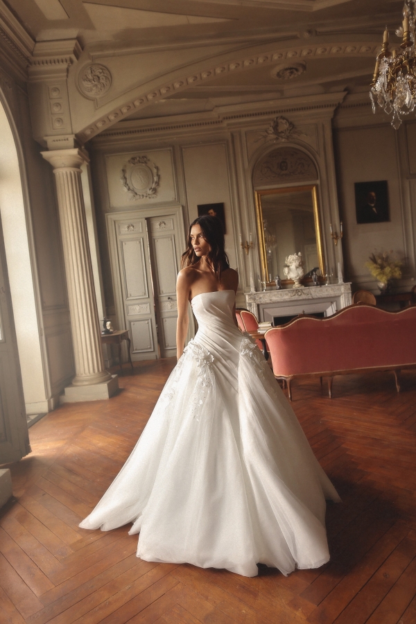 Robe de Mariée VENETO de WONA CONCEPT| Boutique Paris Robe de Mariée VENETO de WONA CONCEPT| Boutique Paris