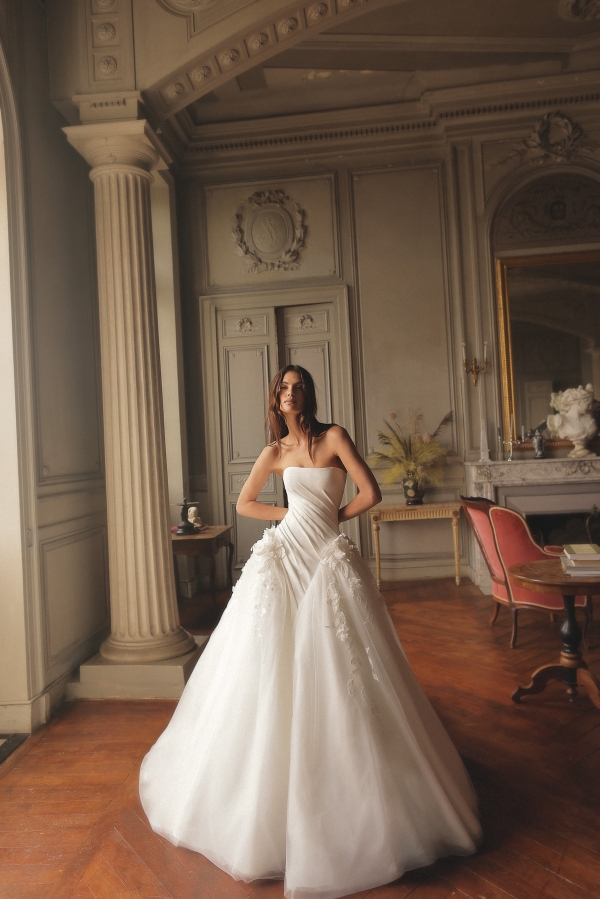 Robe de Mariée VENETO de WONA CONCEPT| Boutique Paris Robe de Mariée VENETO de WONA CONCEPT| Boutique Paris