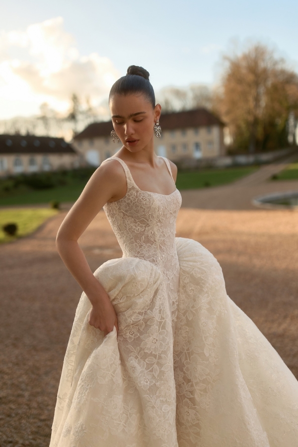 MARION Wedding Dress WONA CONCEPT collection 2027 | Boutique Paris MARION Wedding Dress WONA CONCEPT collection 2027 | Boutique Paris